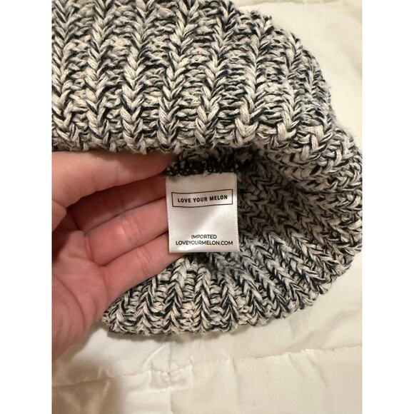 Love Your Melon Detroit Red Wings Pom Beanie – Black & White Knit Hat Pom, - Picture 4 of 6